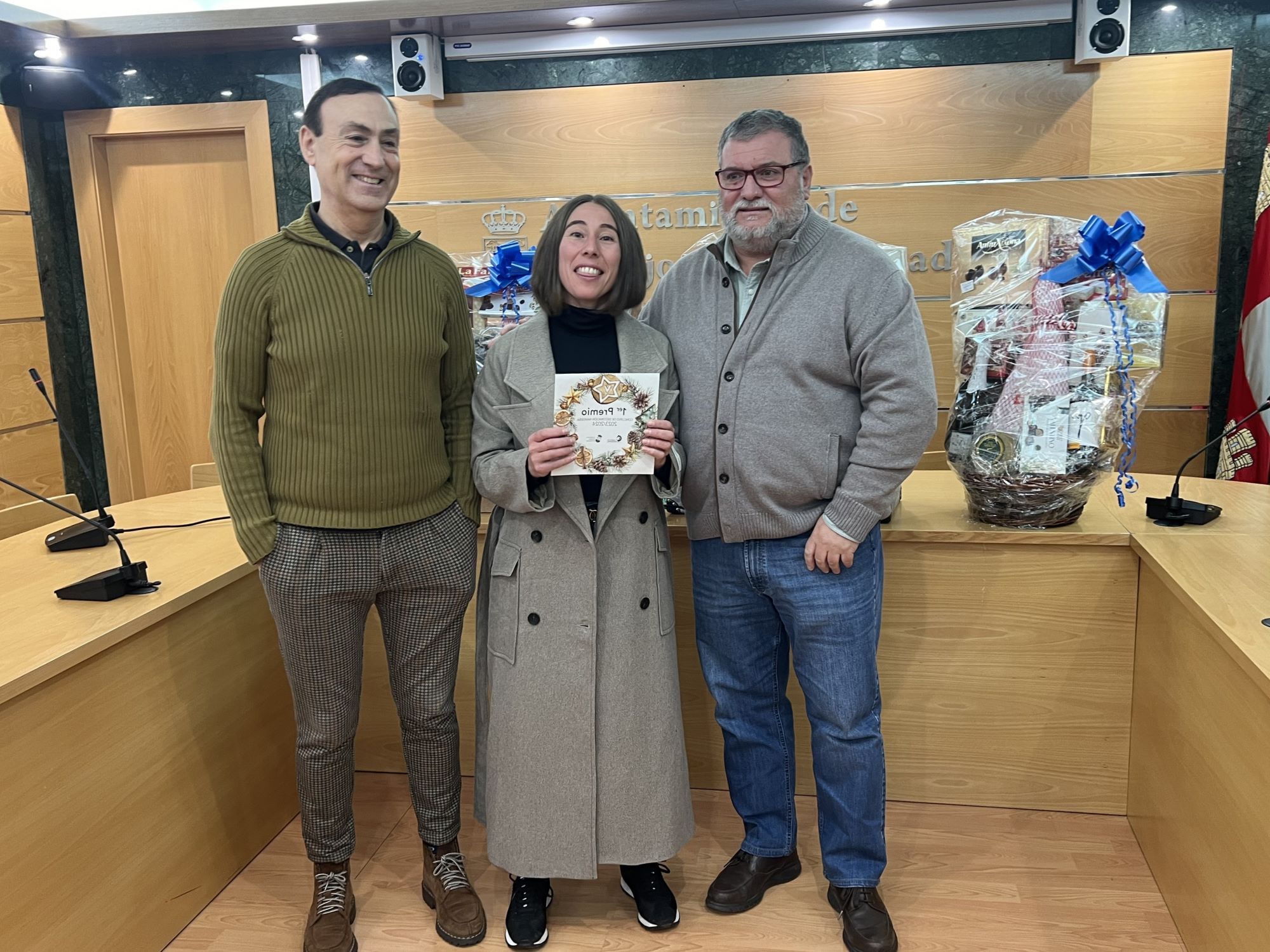 Carbajosa, entrega 1º PREMIO concurso decoración navideña comercios