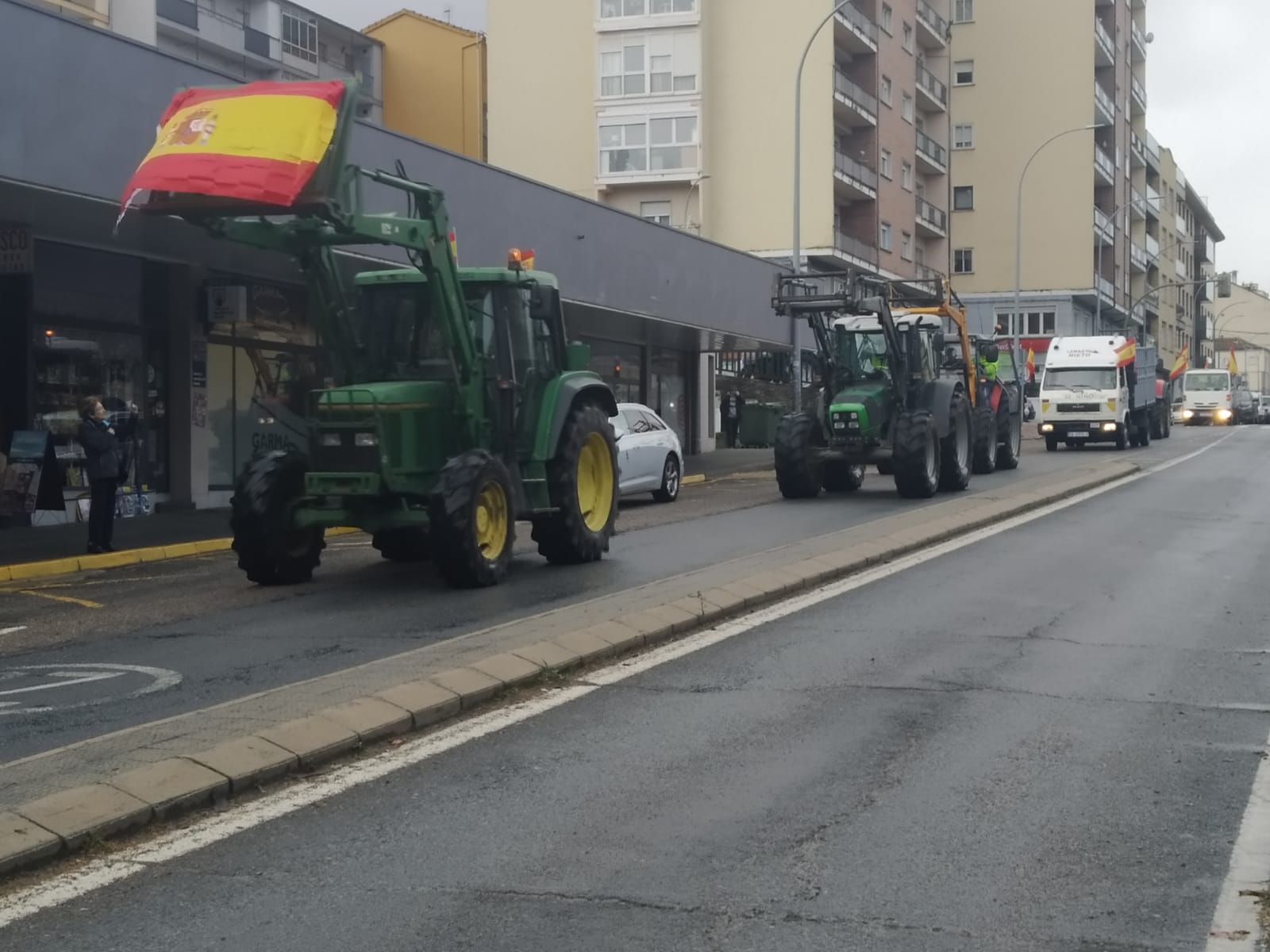 Béjar acoge una marcha lenta de tractores en protesta por los saneamientos (12)
