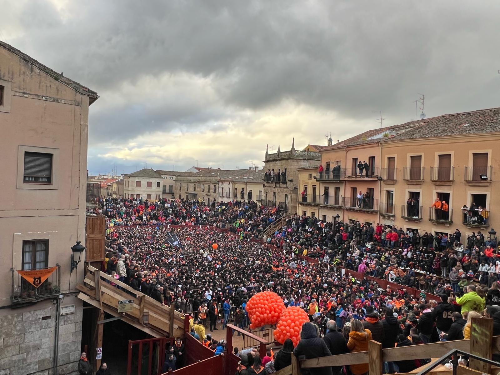 GALERÍA | Campanazo en la Plaza Mayor de Ciudad Rodrigo 2024 