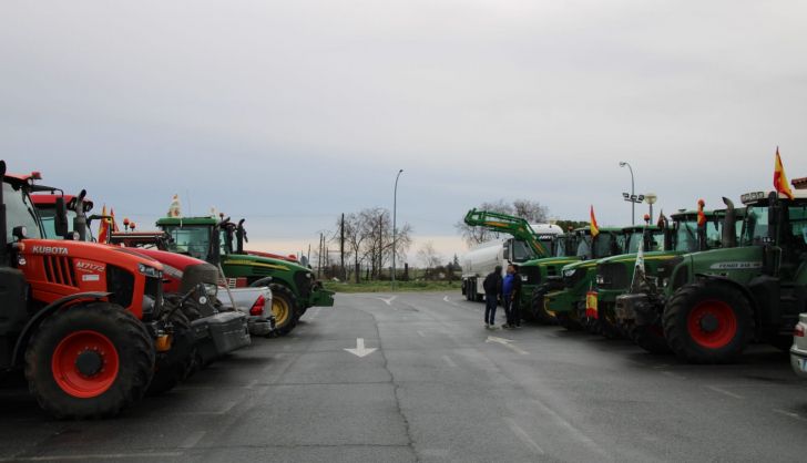 Tractores desde Castellanos de Moriscos. Fotos Javier S. Fraile 
