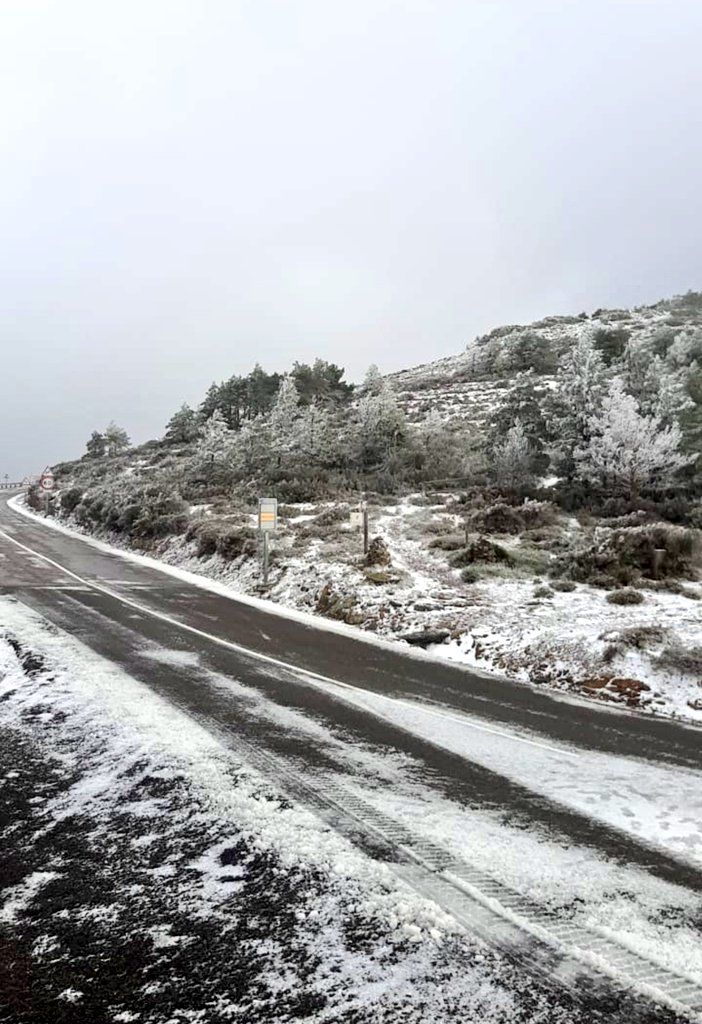 Nieve en la Sierra de Francia. Fuente: @CiudadRMeteo