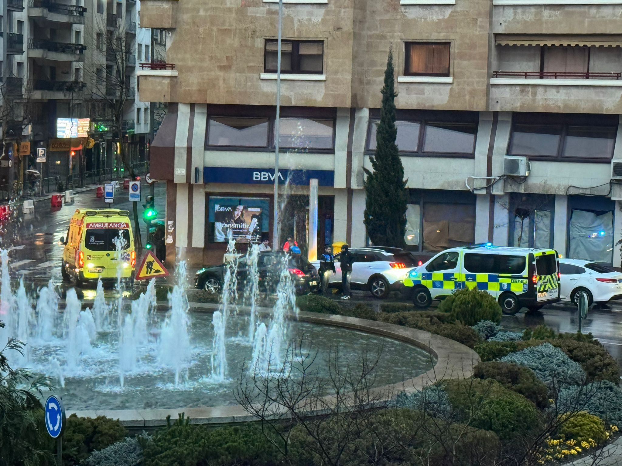 Ambulancia y Policía Local en Puerta de Zamora