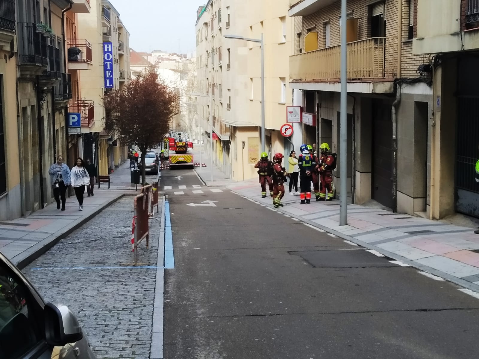 GALERÍA | ​Los Bomberos se movilizan hasta la calle Pedro Cojos por una comprobación de humo