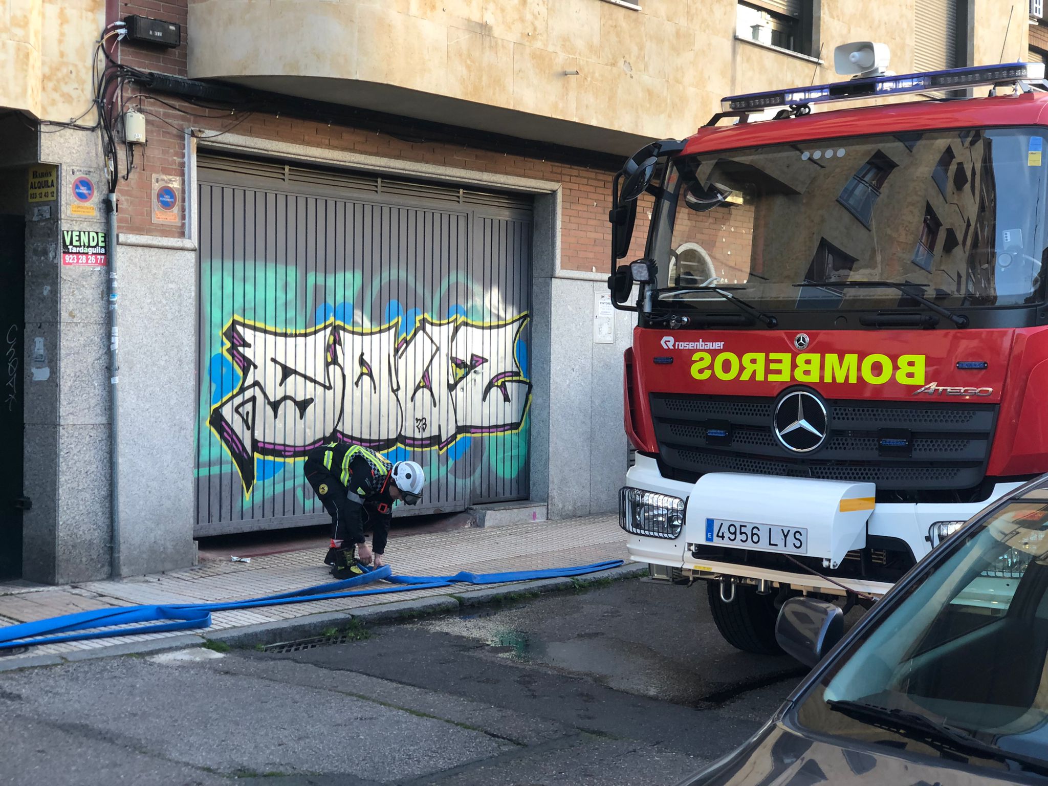 GALERÍA | Incendio en una vivienda de la calle Espronceda