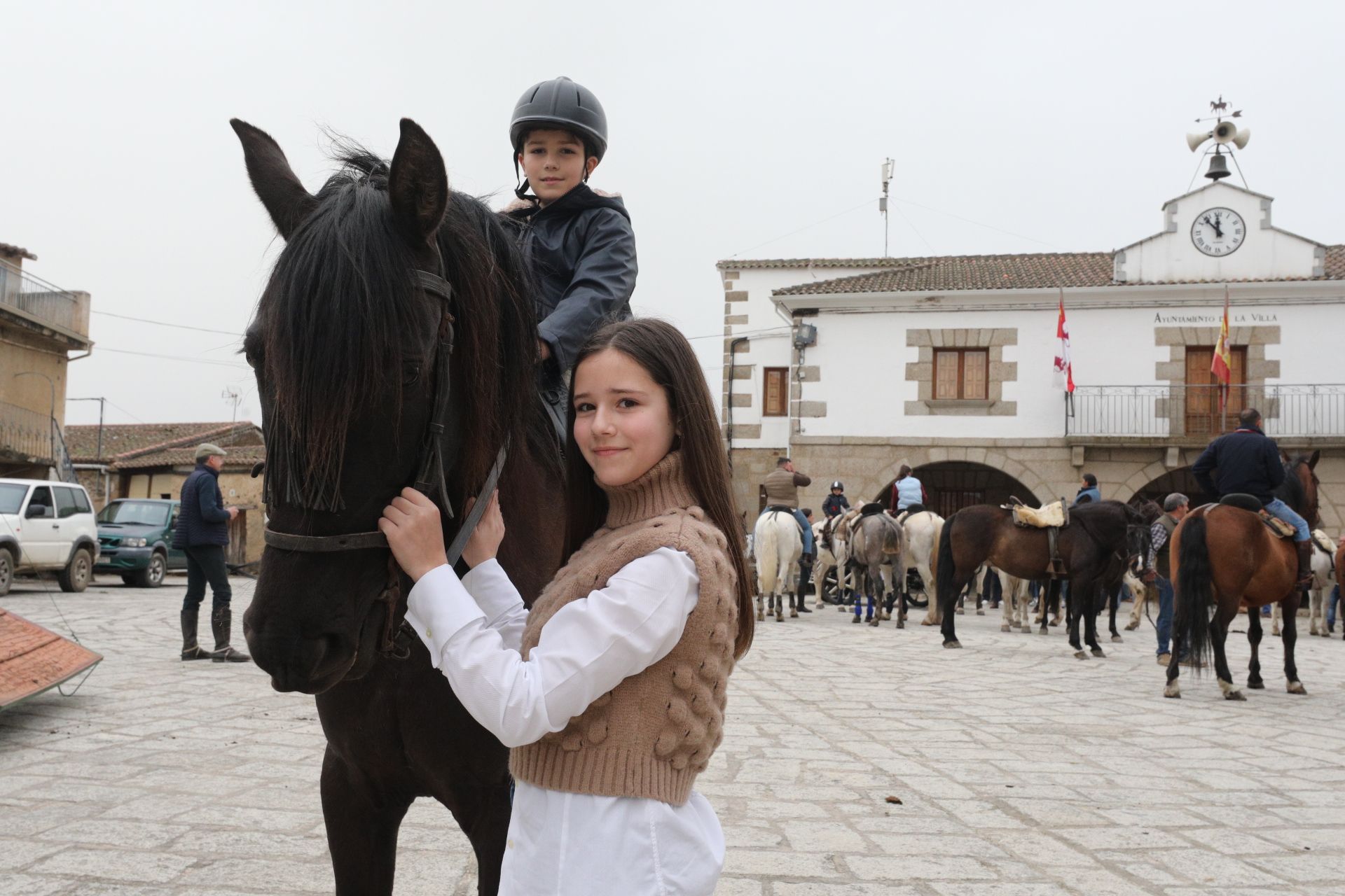 GALERÍA  Medio centenar de jinetes participan en la 'I Ruta a caballo de Siega Verde'. Fotos Siega Verde (7)