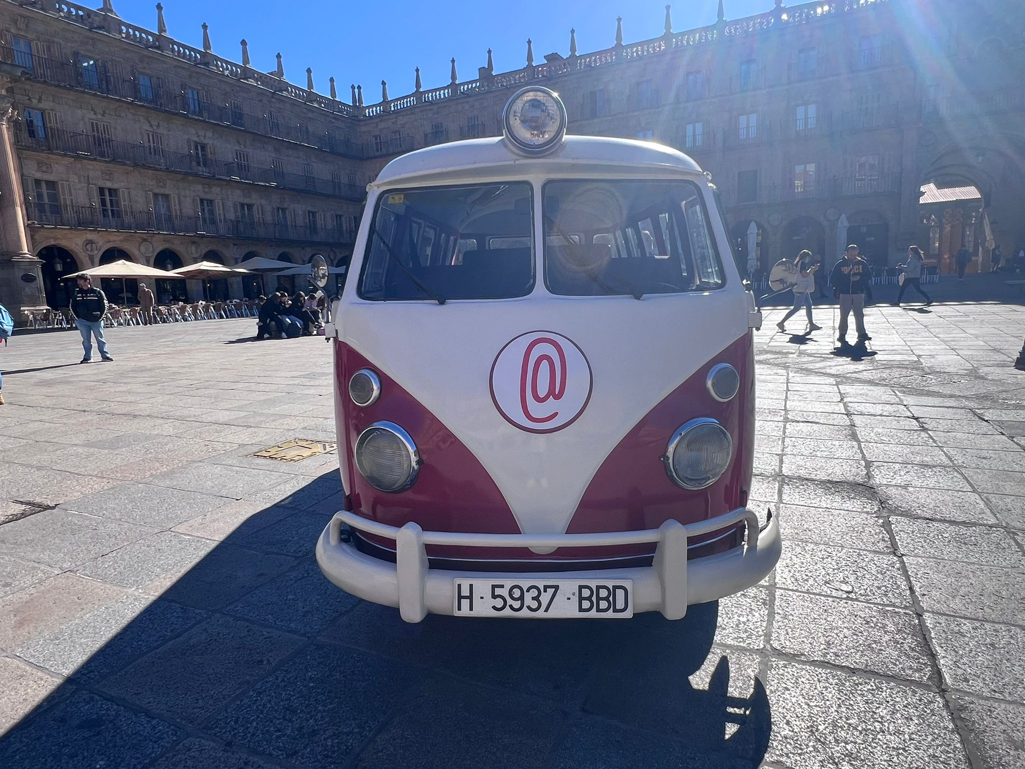 Rodaje de 'La caravana educativa' en la Plaza Mayor de Salamanca 