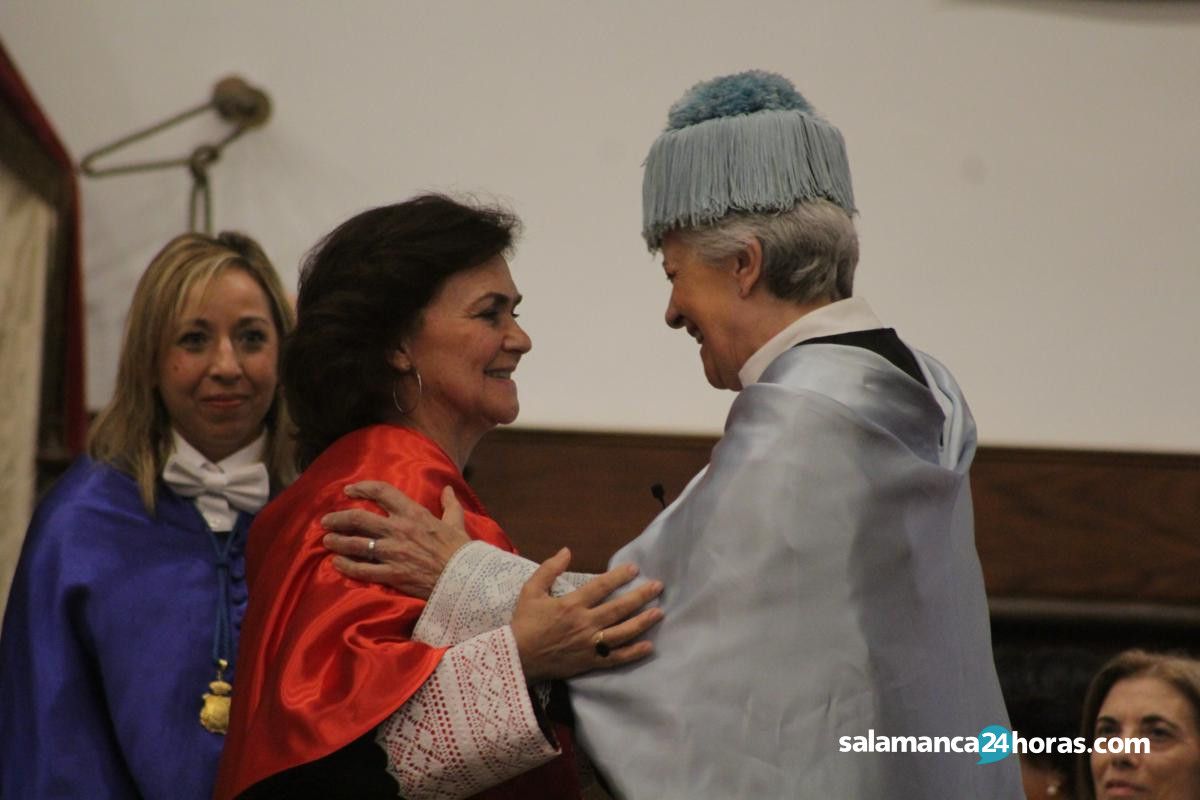  Ceremonia Doctoras Honoris Causa Victoria Camps Adela Cortina presencia Carmen Calvo (132) 