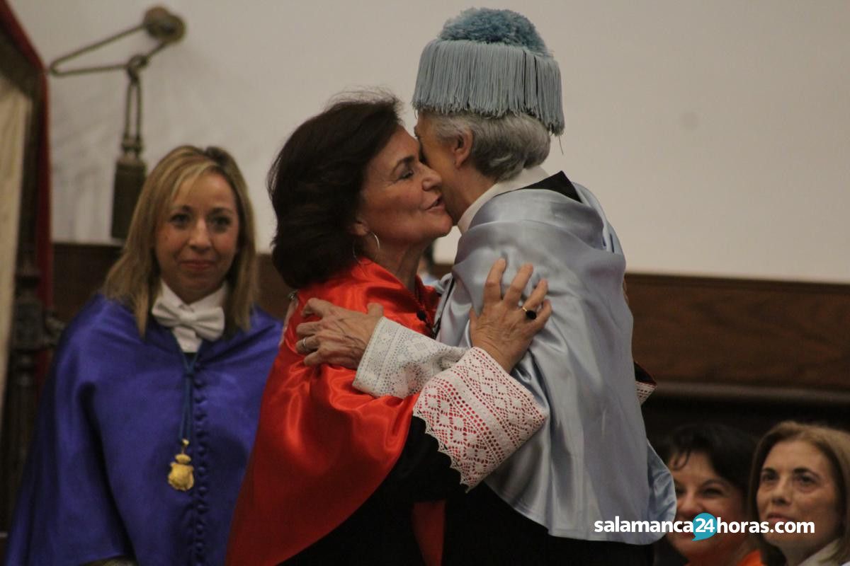  Ceremonia Doctoras Honoris Causa Victoria Camps Adela Cortina presencia Carmen Calvo (130) 