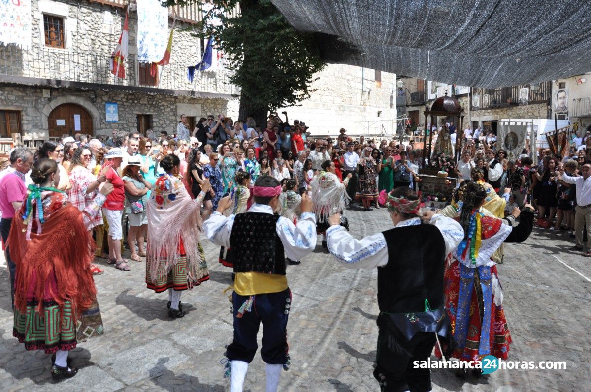  Mogarraz procesión bailes serranos (54) 