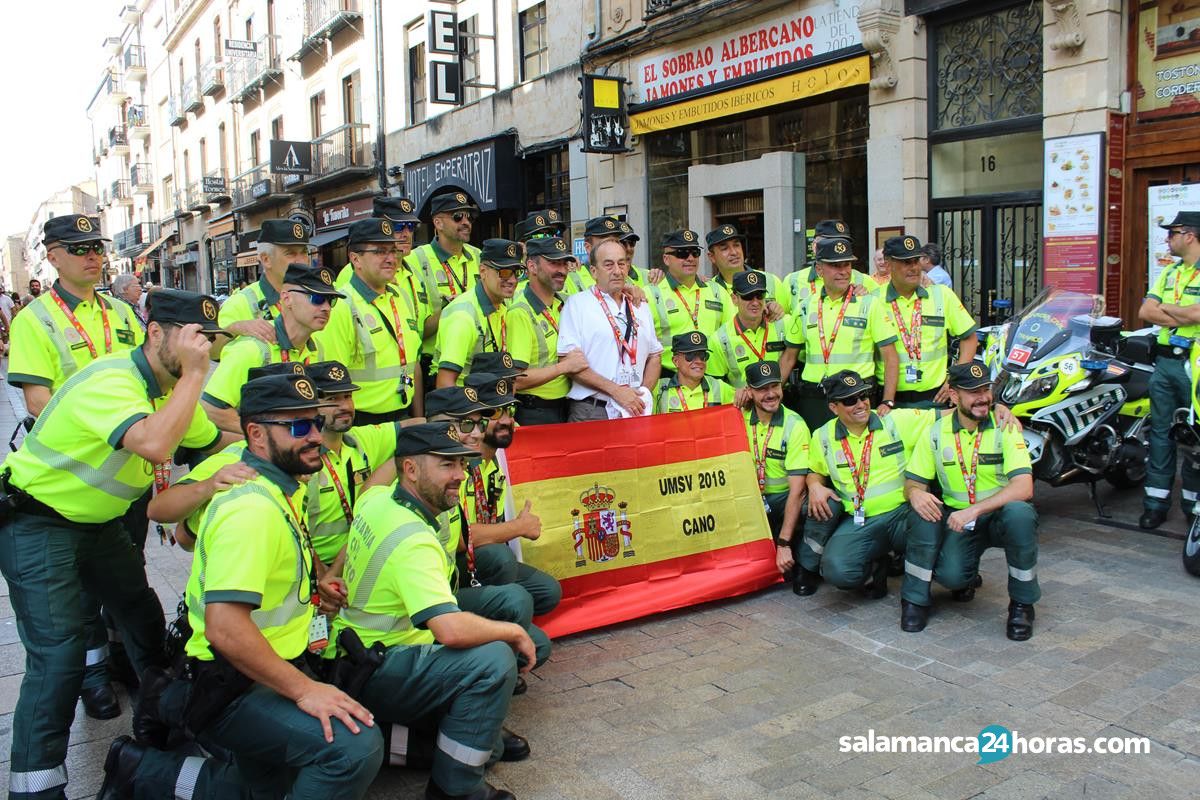 Unidad Móvil de la Guardia Civil en la Vuelta a España (27)