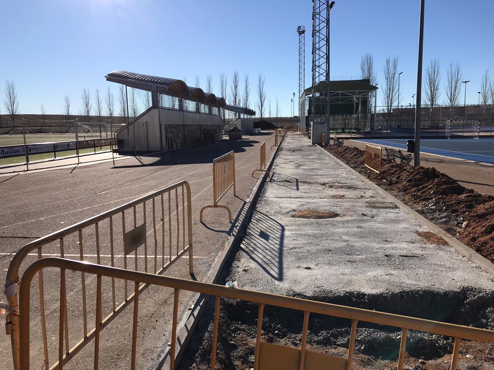  Inicio obras renovación Complejo Deportivo Exterior (1) 