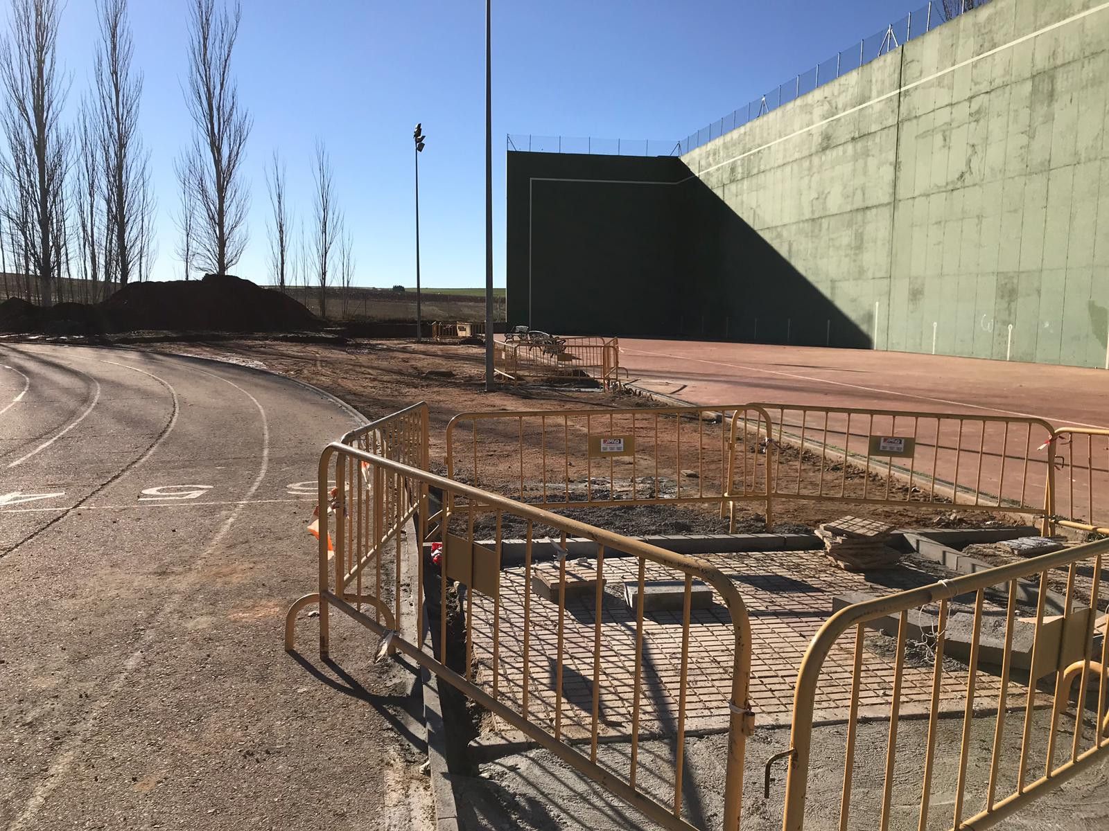  Inicio obras renovación Complejo Deportivo Exterior (8) 