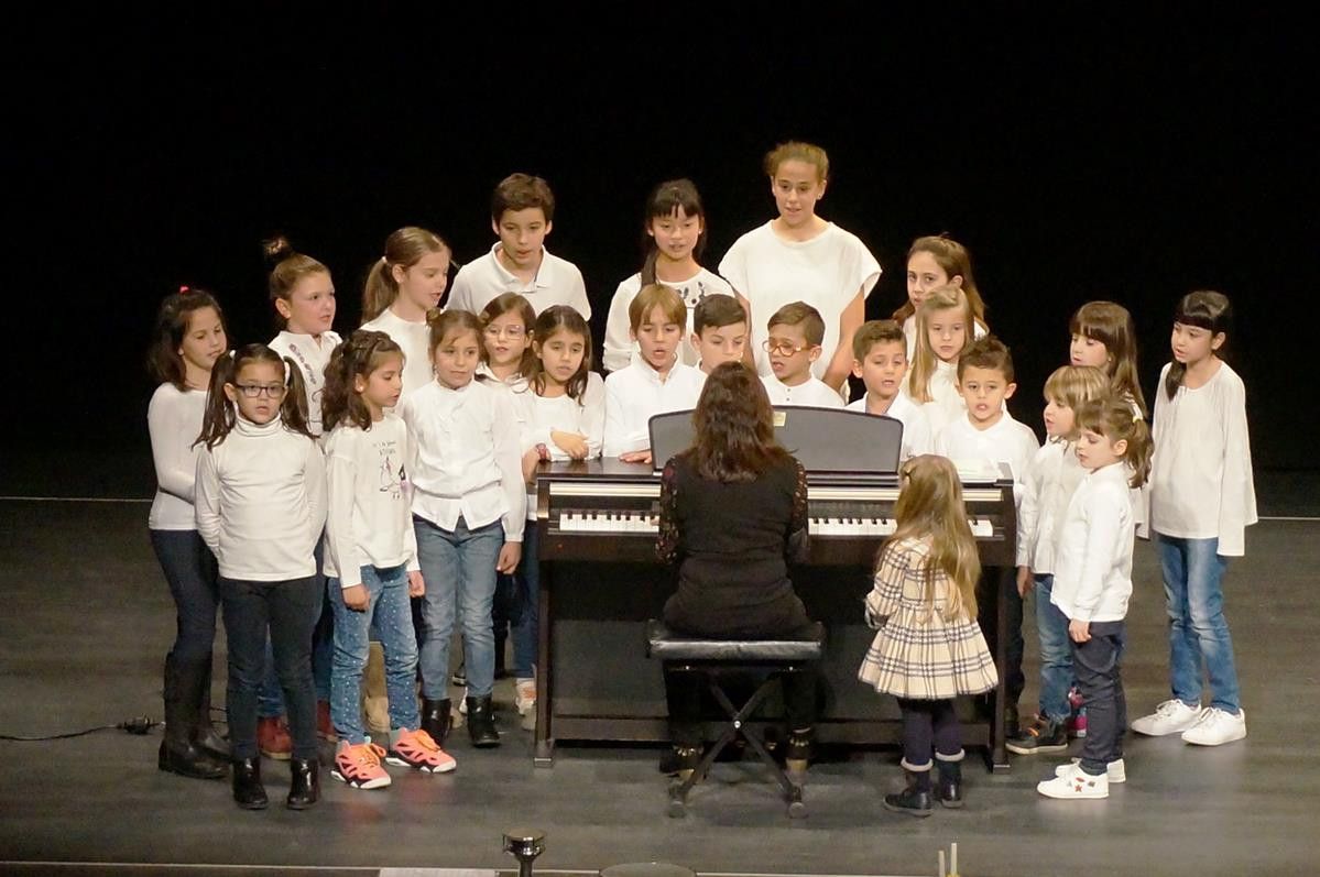  Concierto de Navidad en la Escuela Municipal de Musica de Villares (10) 