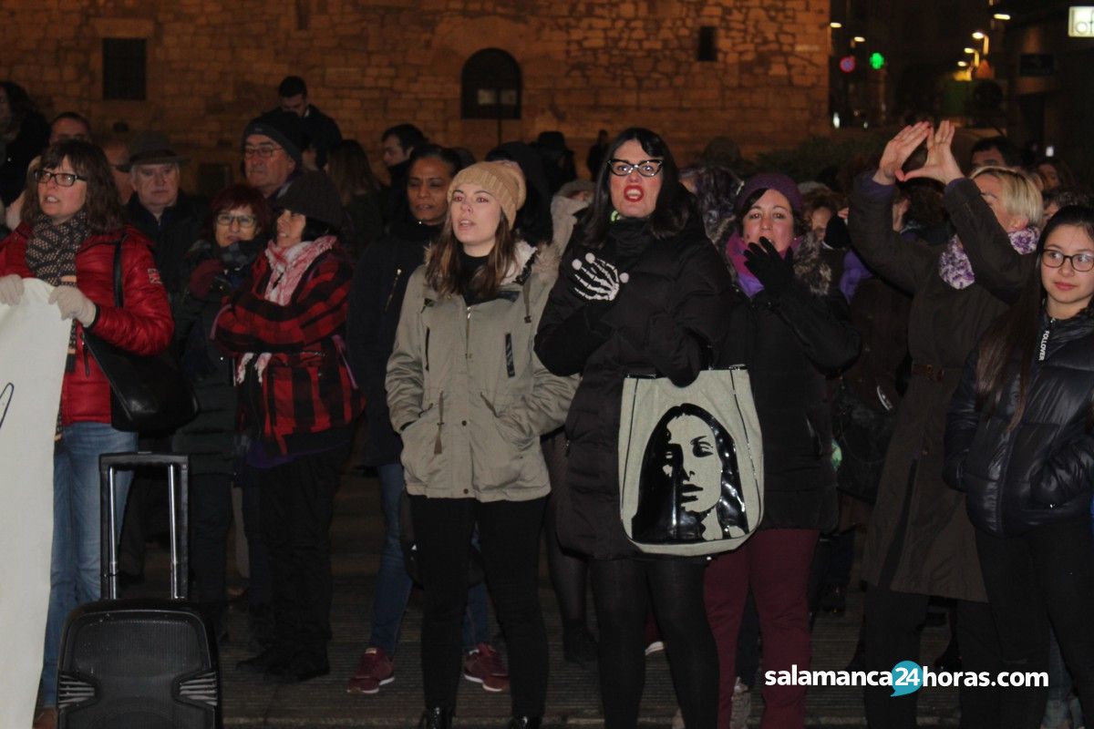  Concentracion feminista en Salamanca (12) 