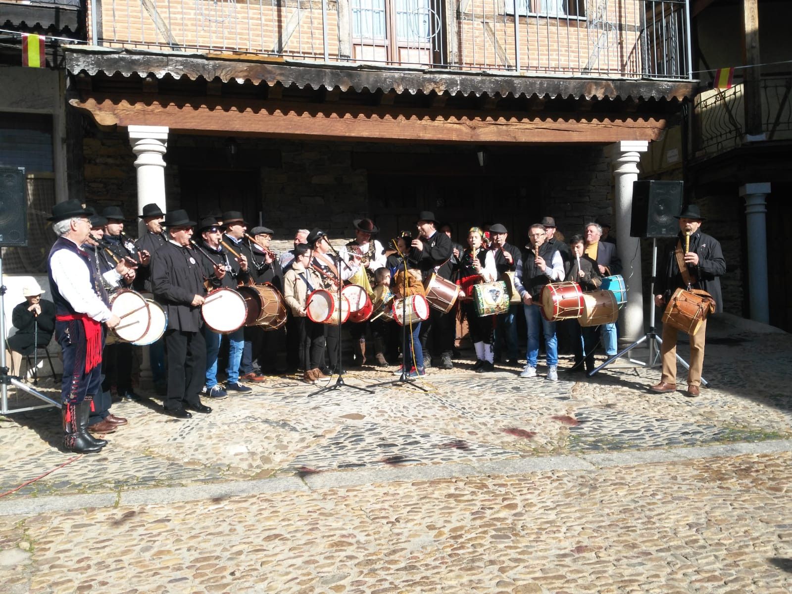  Festival de tamborileros en valero (3) 
