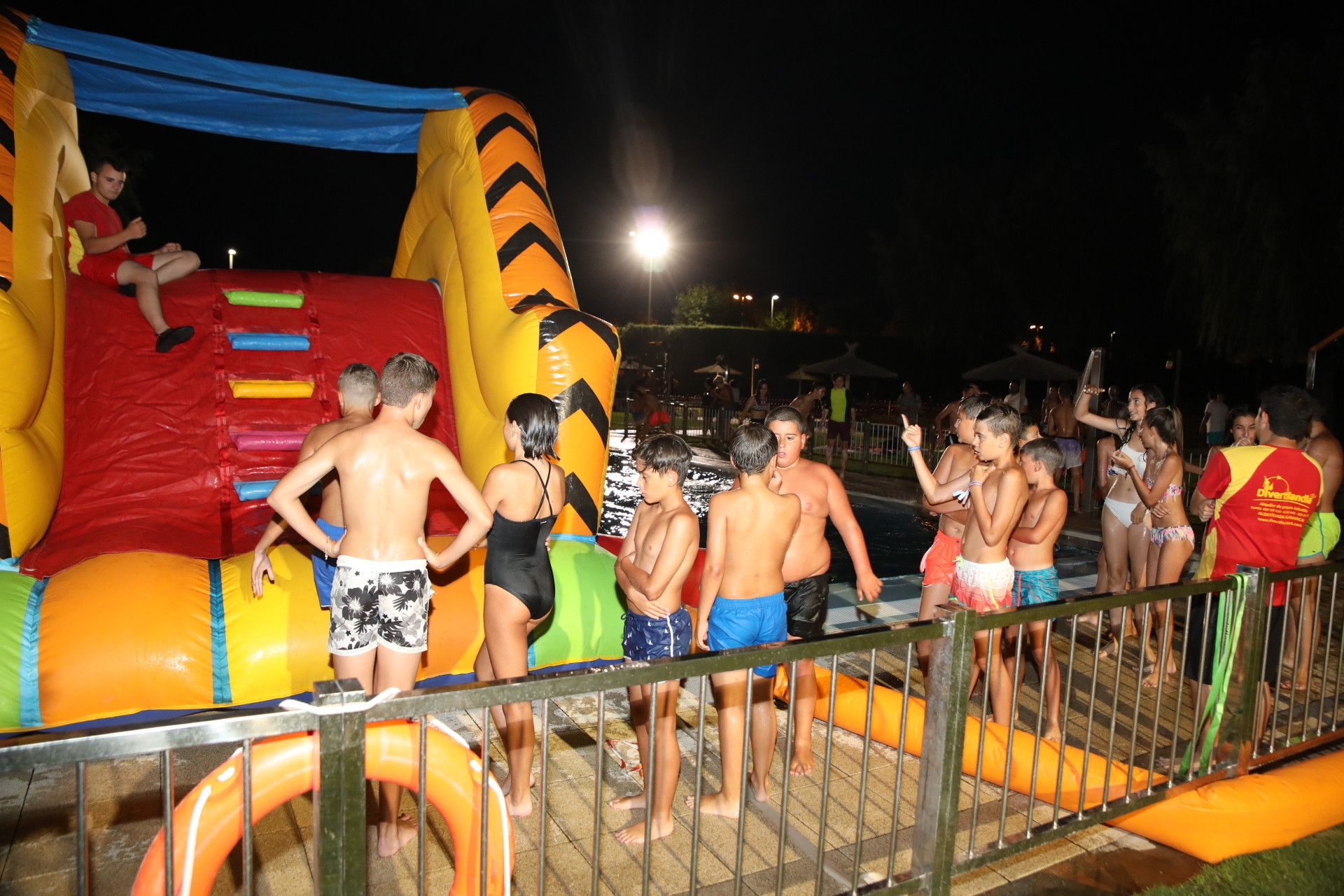  Baños nocturnos piscina Carbajosa (4) 