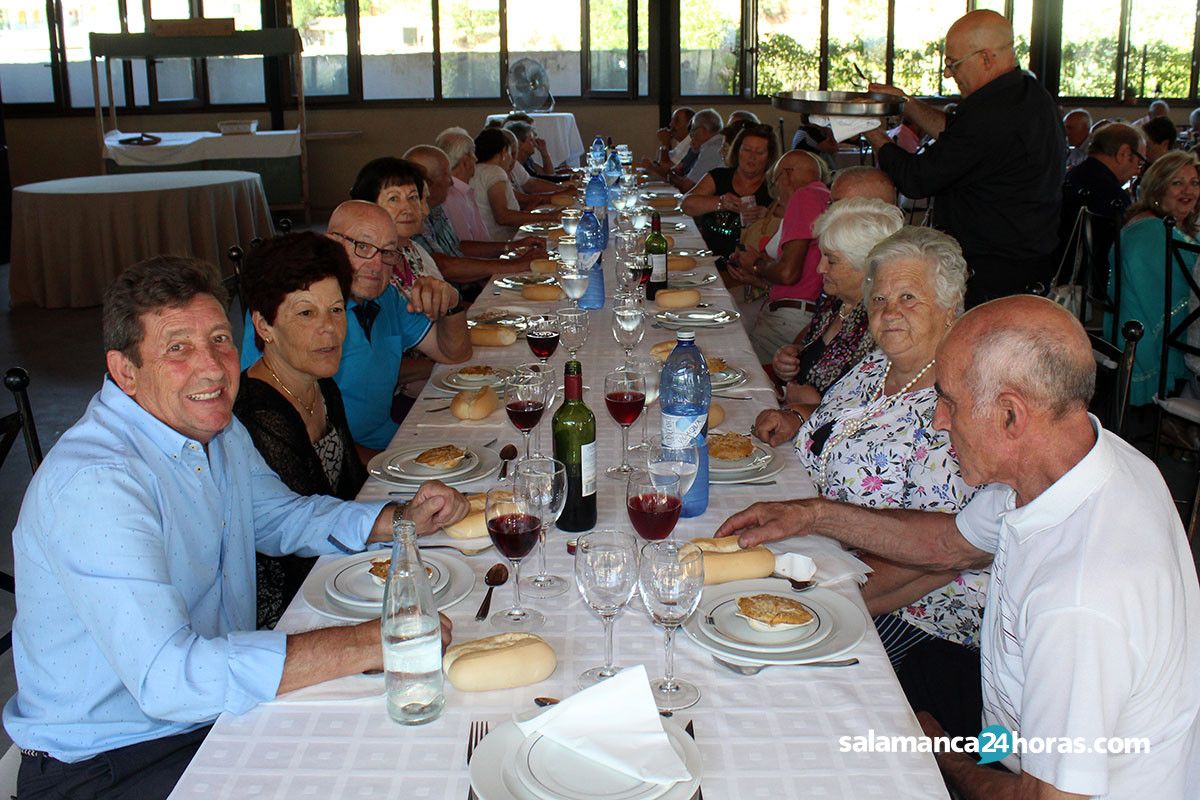  Comida homenaje a los mayores de Linares de Riofrío 26 