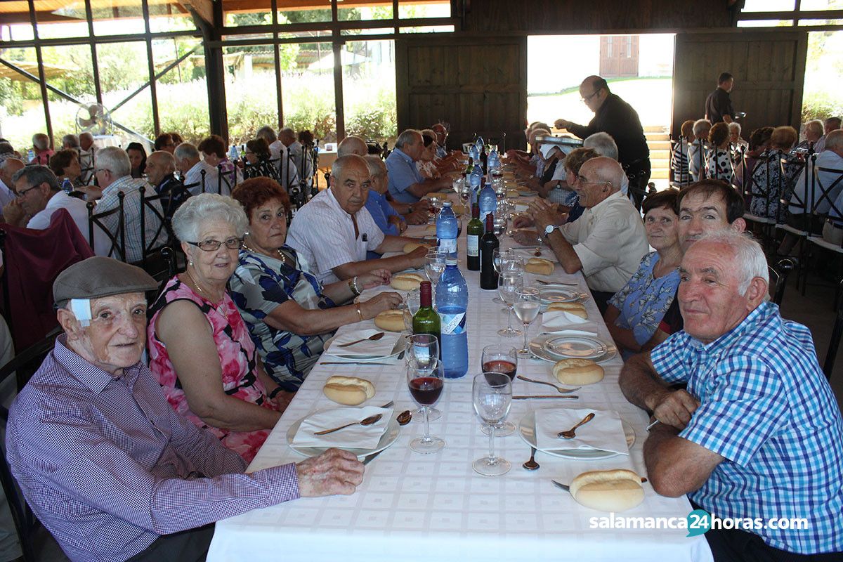  Comida homenaje a los mayores de Linares de Riofrío 19 