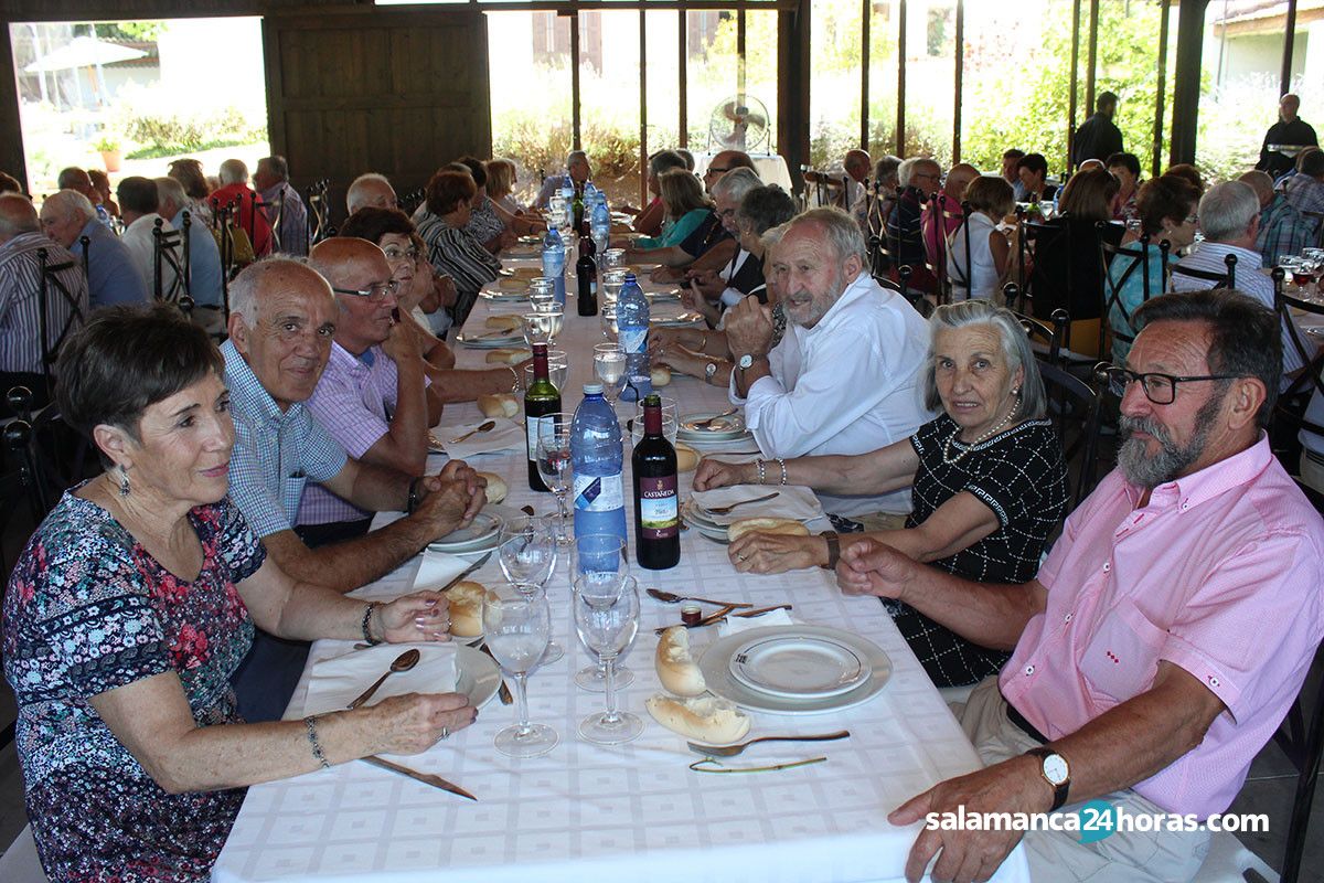  Comida homenaje a los mayores de Linares de Riofrío 16 