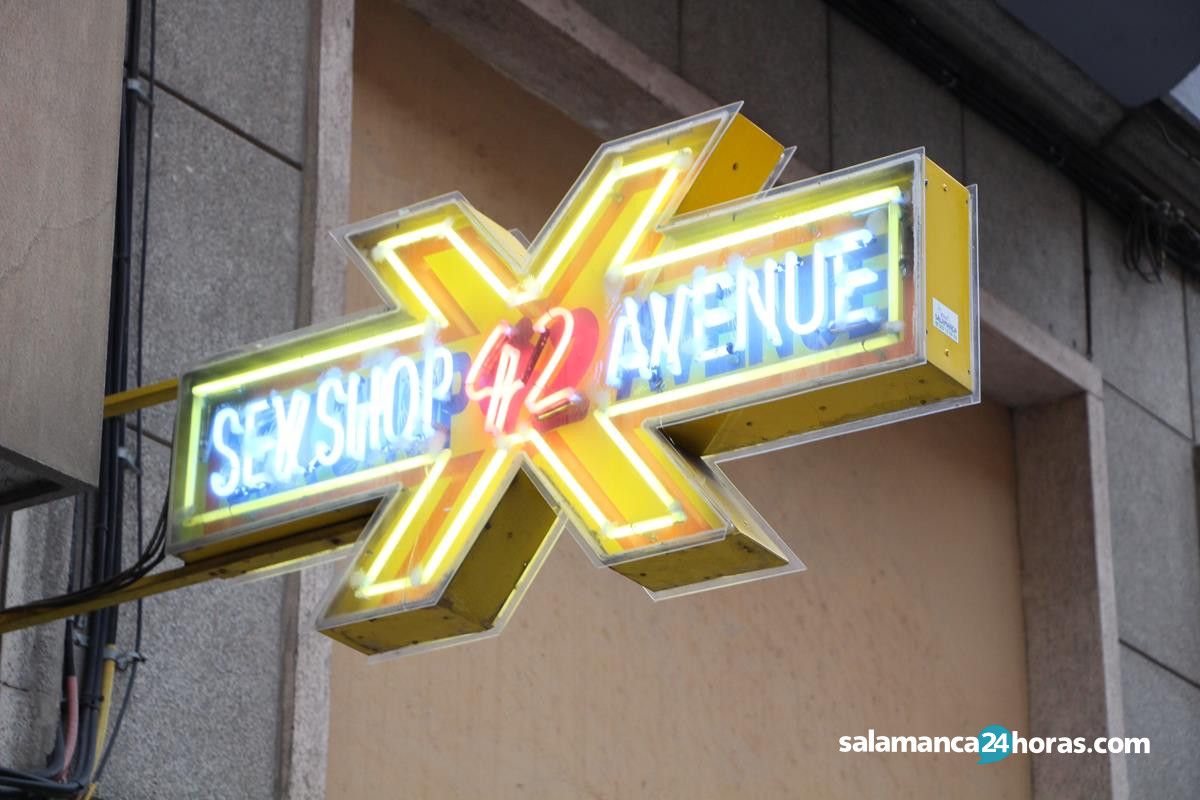 Sex Shop Avenue 42 (34) (Copy)