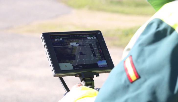 La Guardia Civil de Salamanca utiliza un dron para vigilar las carreteras (13)
