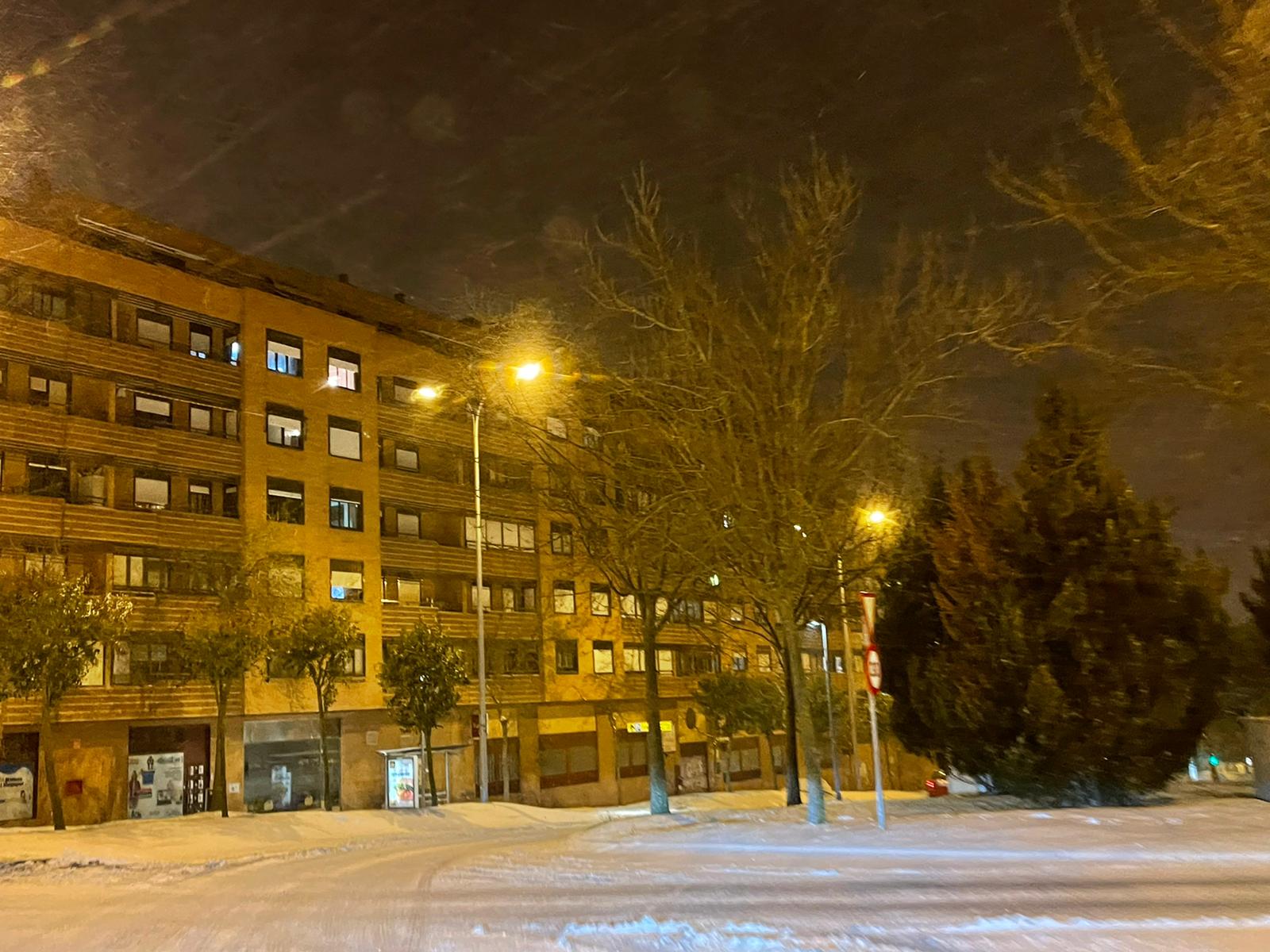 Nieve por las calles de Salamanca sábado noche (10)