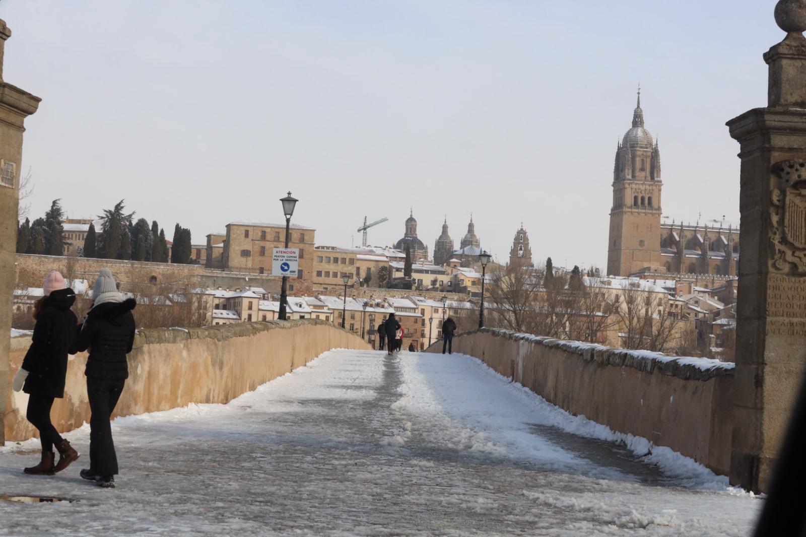 Hielo y nieve en Salamanca domingo (3)