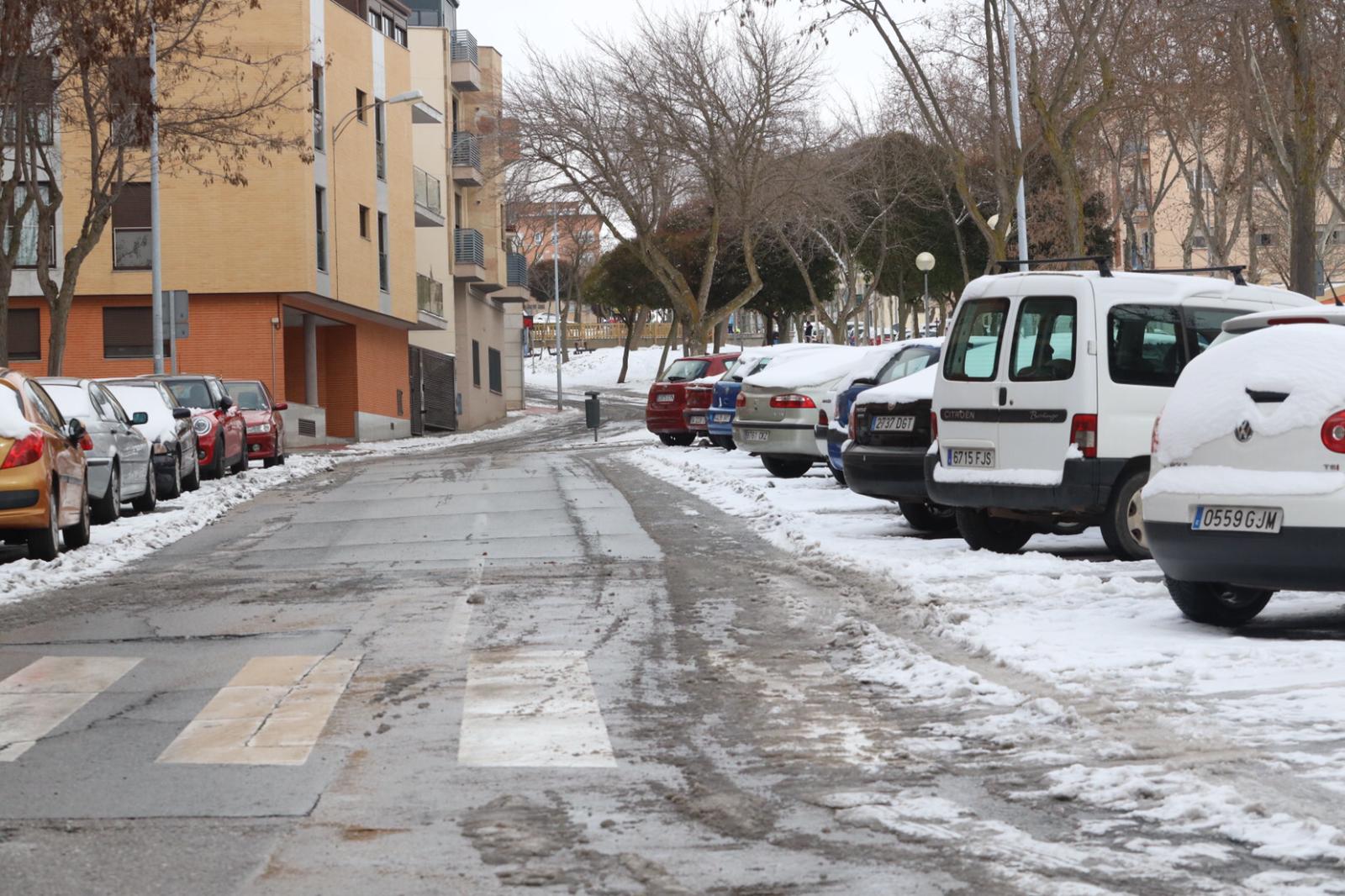 Hielo y nive en Salamanca  calles de Pizarrales (5)