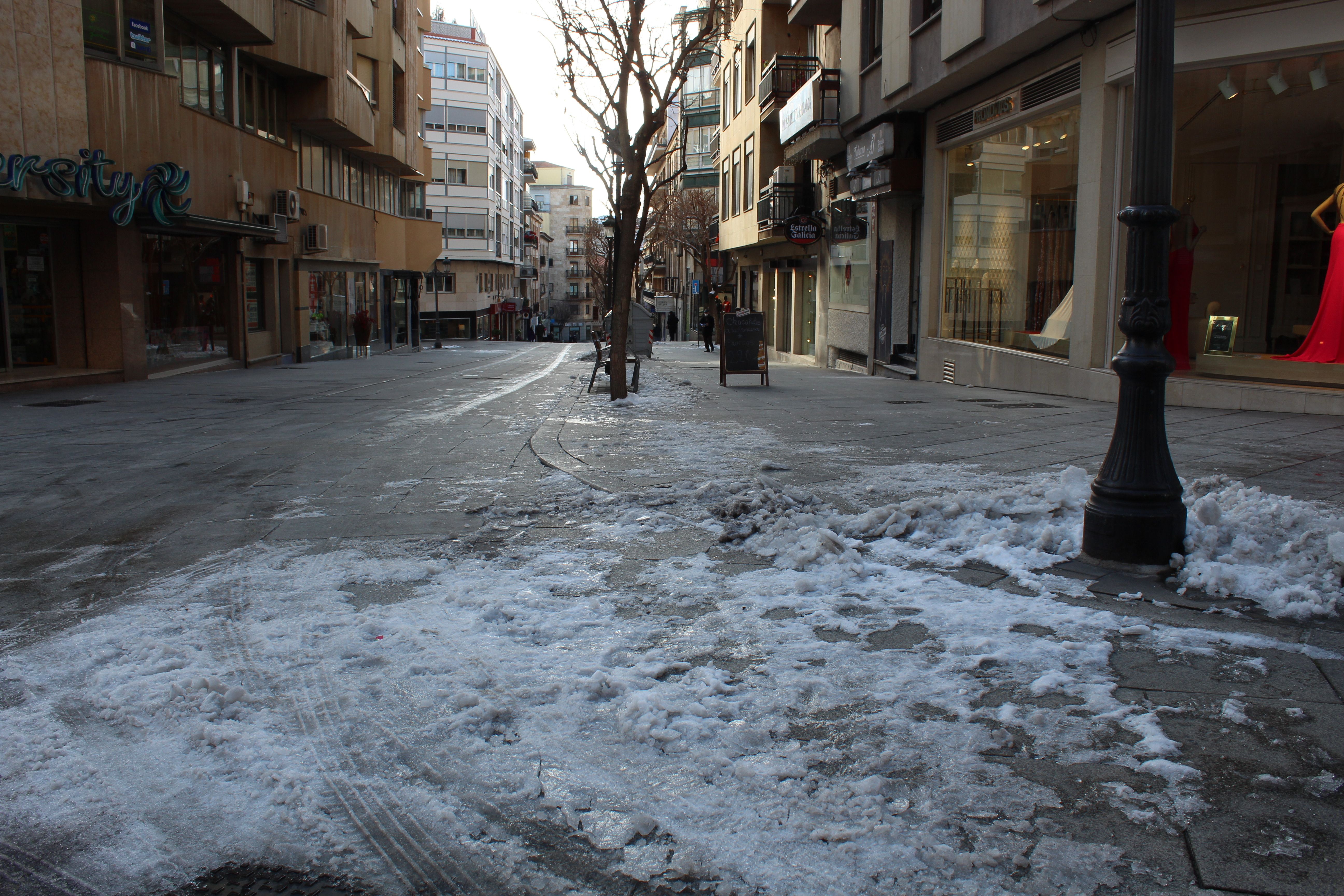 Nieve y hielo en la calle Bientocadas
