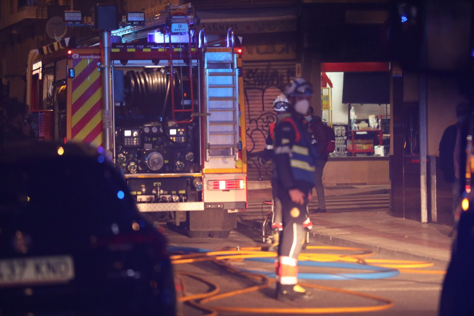 Incendio en un garaje de la calle Fernando de Rojas (8)